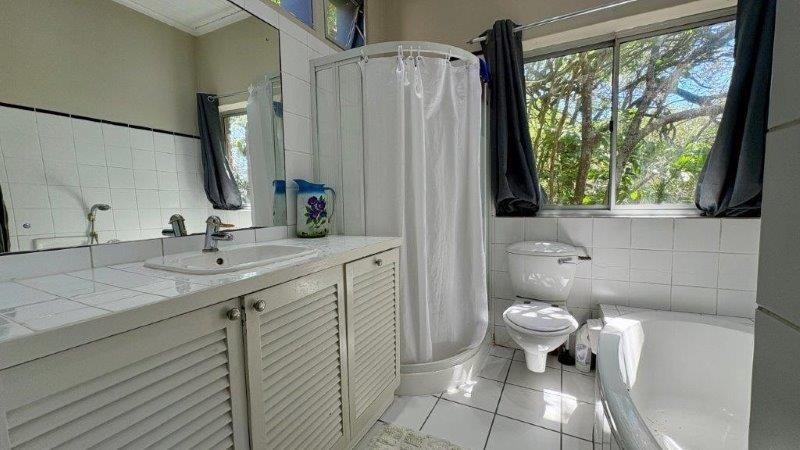 4 Bedroom Property for Sale in Bonza Bay Eastern Cape